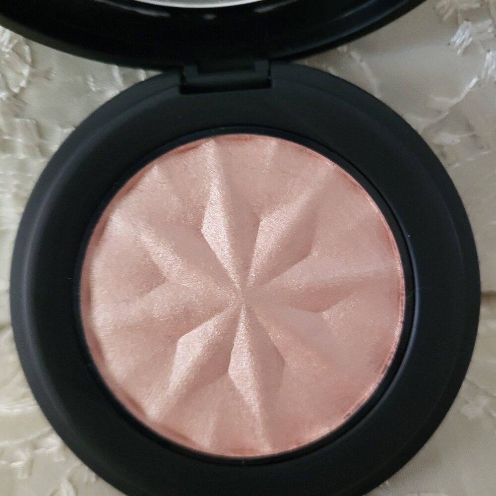bare Minerals Hightlighting Blush